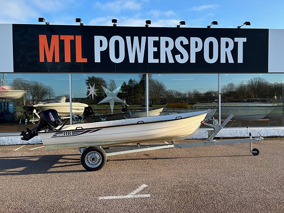 HR 430 med Suzuki 9,9BS inkl båtvagn