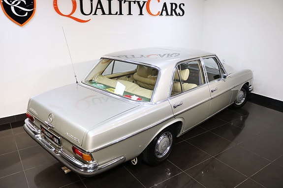 Mercedes-Benz 300 SEL 17 of 26