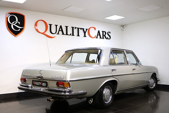 Mercedes-Benz 300 SEL 3 of 26