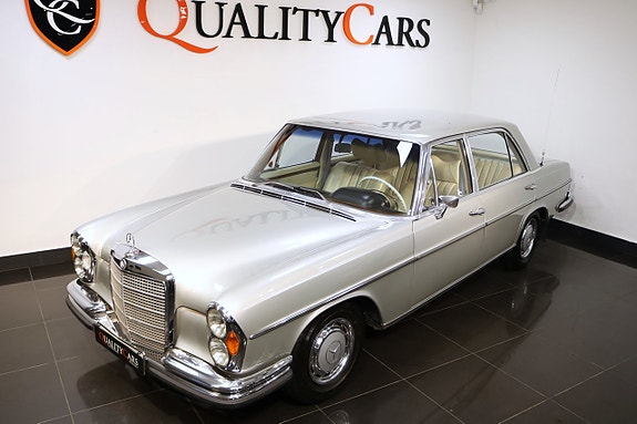 Mercedes-Benz 300 SEL 16 of 26