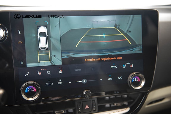 Lexus NX450h+ 17 of 18