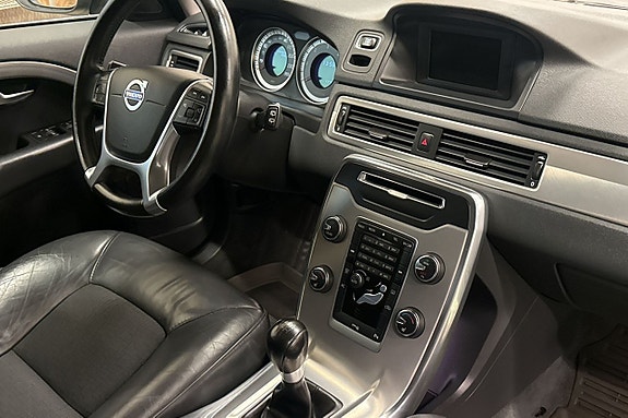 Volvo V70 8 of 9