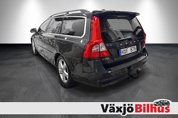 Volvo V70 2 of 9