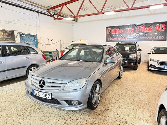 Mercedes-Benz C250 3 of 15
