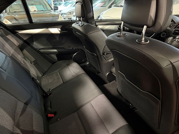 Mercedes-Benz C250 13 of 15