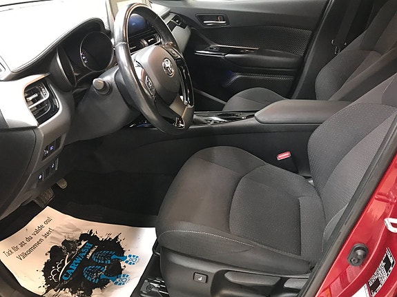 Toyota C-HR 9 of 21