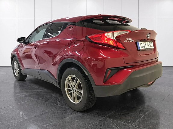 Toyota C-HR 3 of 21