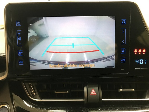 Toyota C-HR 14 of 21