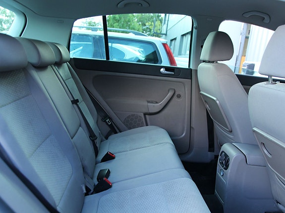 Volkswagen Golf Plus 11 of 14