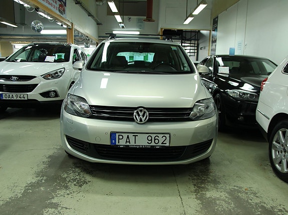 Volkswagen Golf Plus 2 of 14