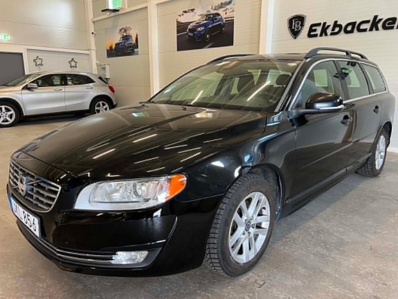 Volvo V70 3 of 5