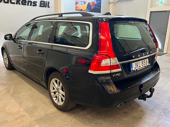 Volvo V70 4 of 5