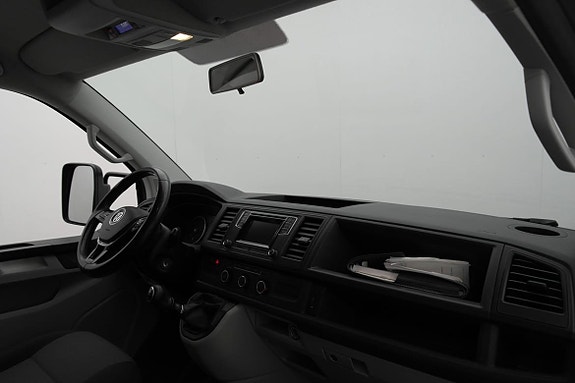 Volkswagen Transporter 15 of 22