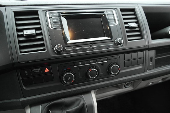 Volkswagen Transporter 22 of 22