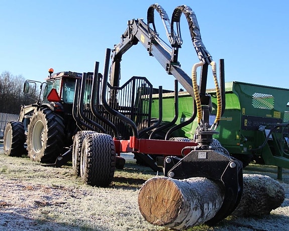 Möre Skogsvagn SF12 Extrautrustad 12-tons huggarvagn