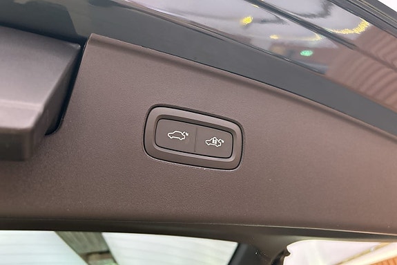 Volvo EX90 27 of 27