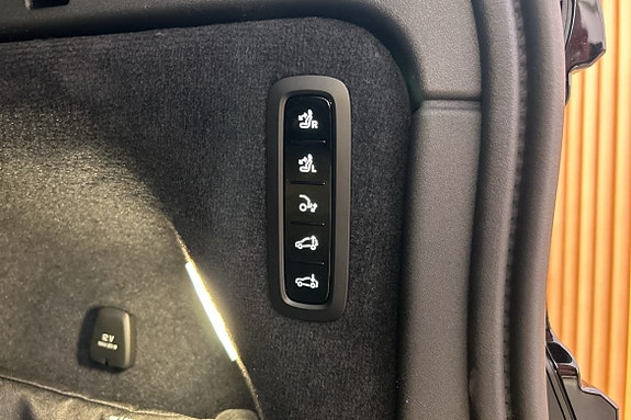 Volvo EX90 26 of 27