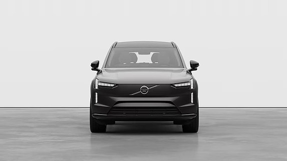 Volvo EX90 15 of 25