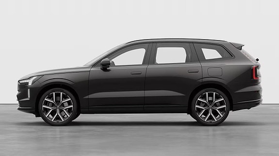 Volvo EX90 18 of 25