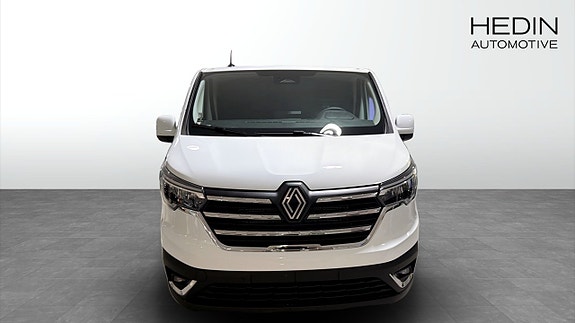 Renault Trafic 8 of 9