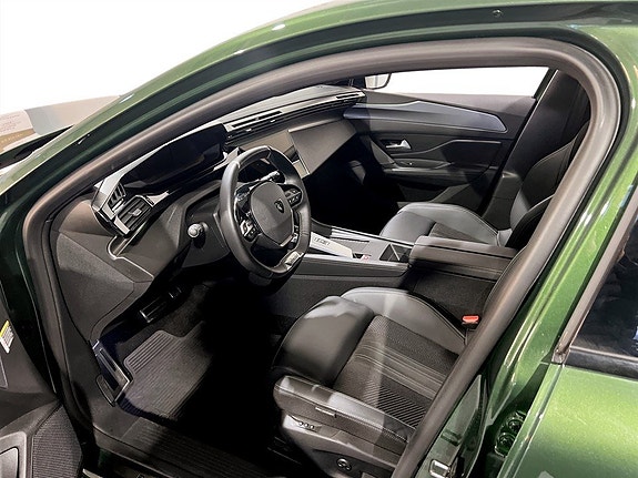 Peugeot 308 4 of 5