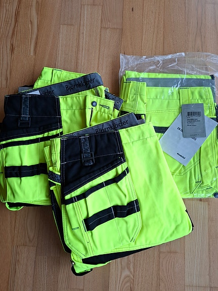 Product image 1 of 4