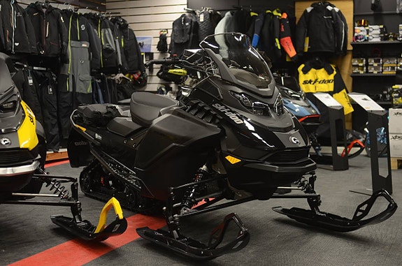 Ski-Doo Renegade Adrenaline 900 ACE 2026