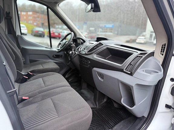 Ford Transit 11 of 14