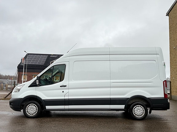Ford Transit 2 of 5