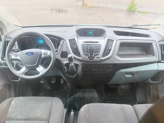 Ford Transit 10 of 14