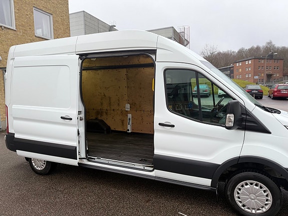 Ford Transit 13 of 14