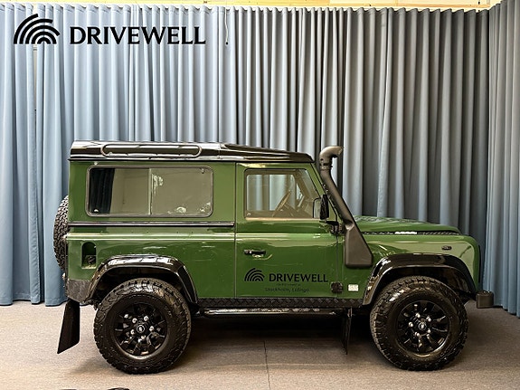 Land Rover Defender 90 4 of 5