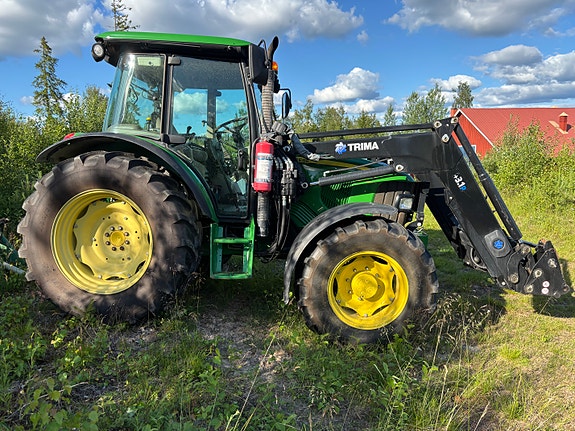 John Deere 5090r 2 of 5