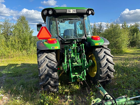 John Deere 5090r 3 of 5
