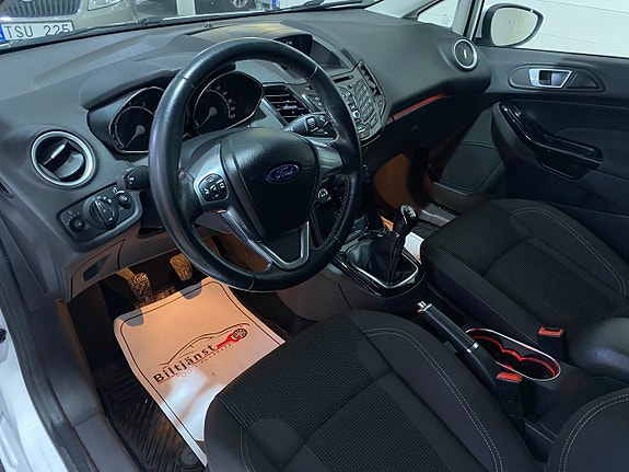 Ford Fiesta 6 of 9