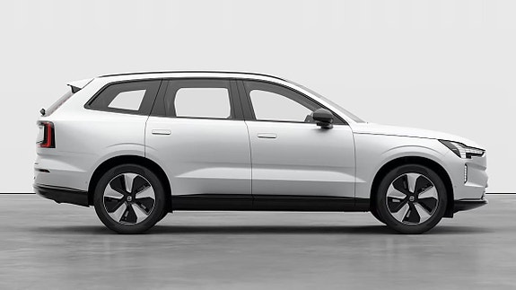 Volvo EX90 3 of 22