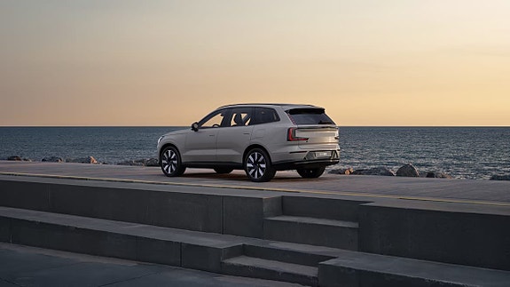 Volvo EX90 24 of 24