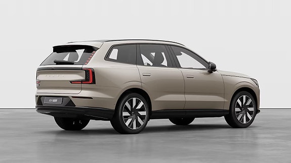 Volvo EX90 14 of 24