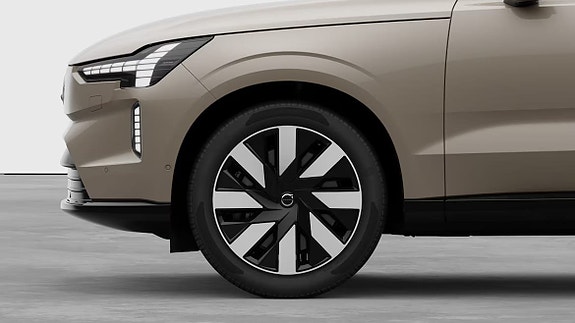 Volvo EX90 7 of 24