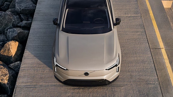 Volvo EX90 11 of 24
