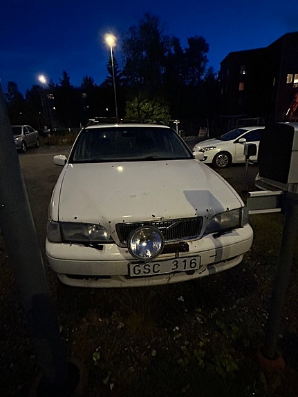 Volvo V70 4 of 4