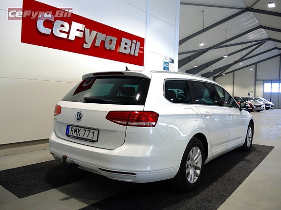 Volkswagen Passat 6 of 19