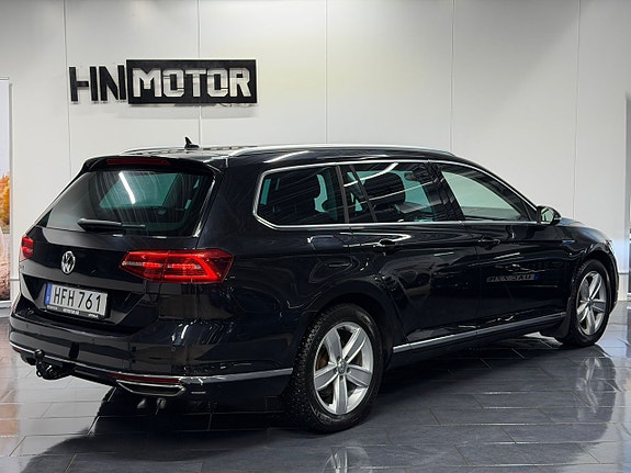 Volkswagen Passat 7 of 27