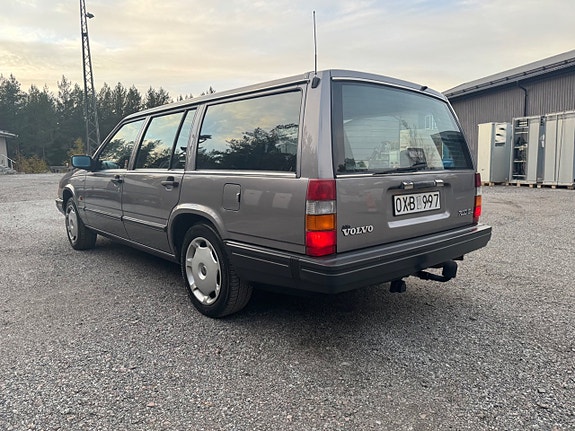 Volvo 740 4 of 7