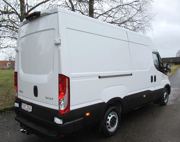 Iveco 35-140 3 of 5