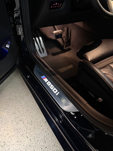 BMW M850i 12 of 20
