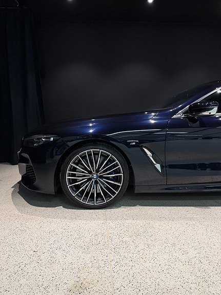 BMW M850i 5 of 5