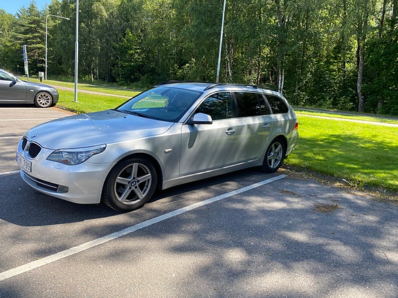 BMW 520 2 of 9