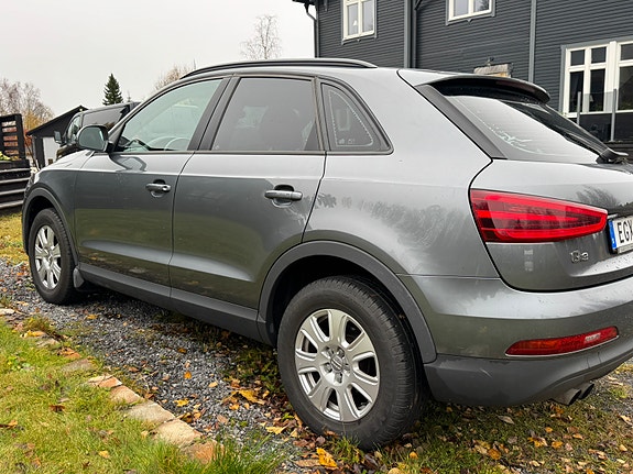 Audi Q3 2 of 10
