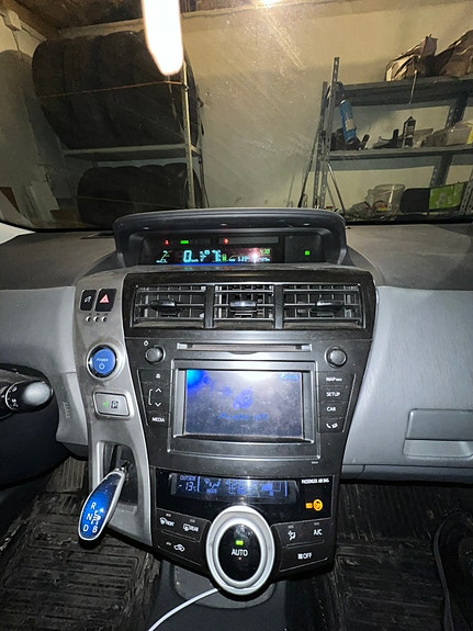 Toyota Prius+ 4 of 10